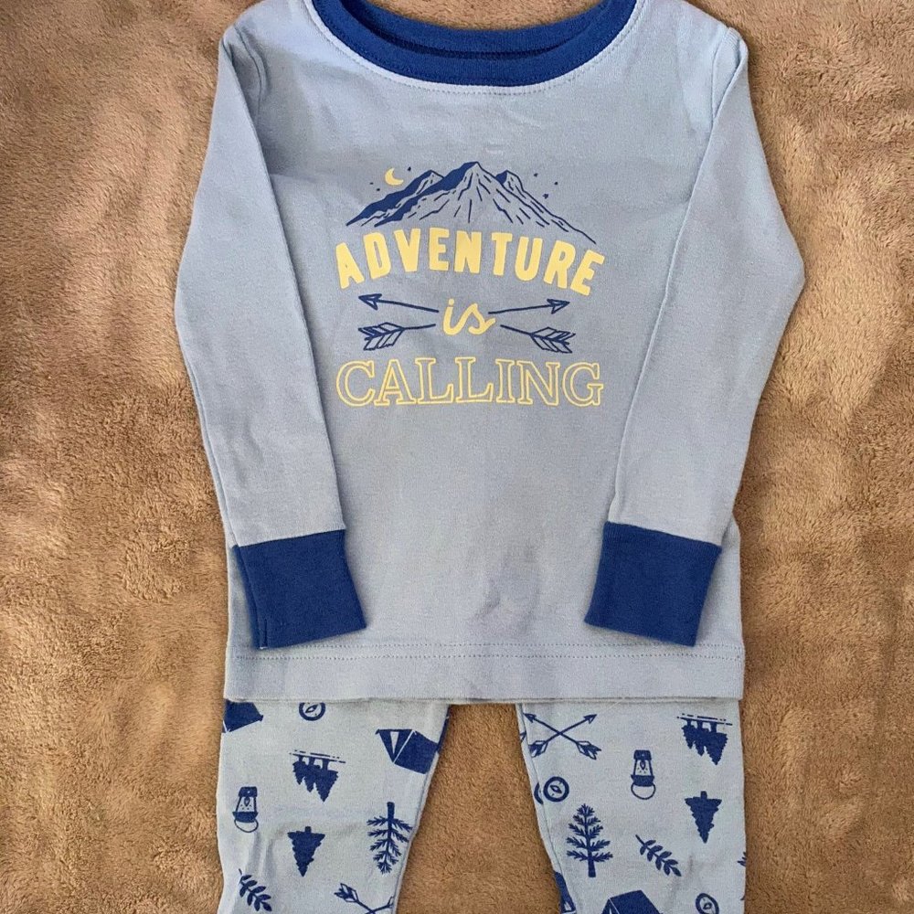 18-24 mos Boy's Old Navy 2 Piece Pajama Set